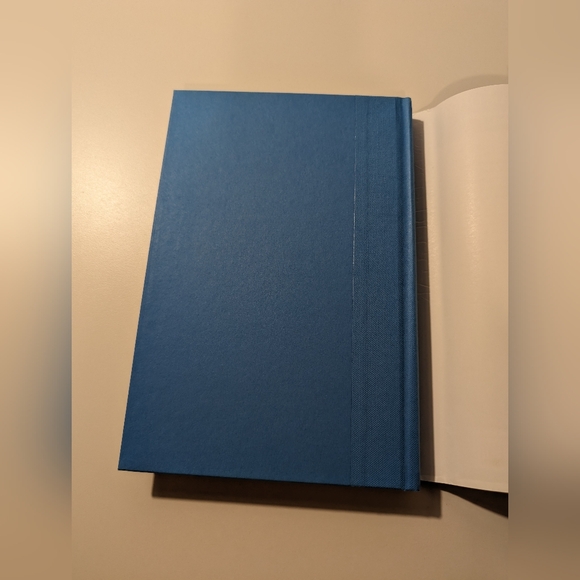 Growing Up Duggar - It's All About Relationships - Hardcover Book - Preowned - Picture 6 of 9